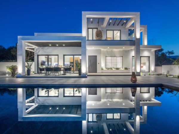 Domaine de Canaille - Villa de Luxe avec Piscine et Vue sur la Côte d’Azur